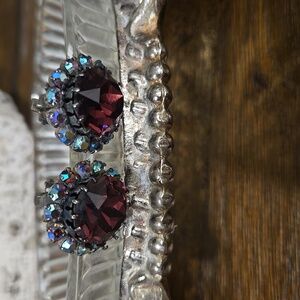 MADE IN AUSTRIA - VIBRANT PURPLE &WHITE RHINGSTONS CLIP ON VINTAGE EARRINGS